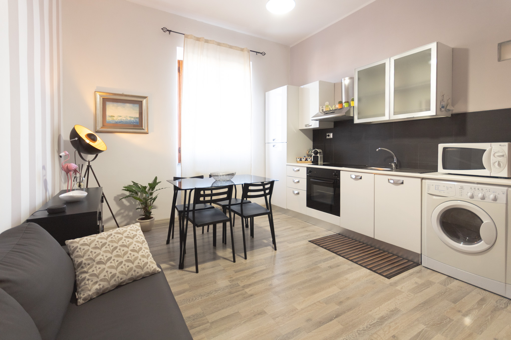 casa Venusia cucina salotto Cagliari holidays