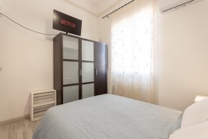 casa Venusia camera da letto netflix Cagliari holidays