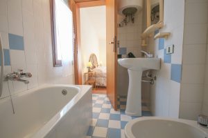 bagno in camera- cagliari holidays villa solanas
