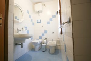 bagno - cagliari holidays villa solanas