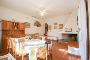 sala da pranzo- cagliari holidays villa solanas